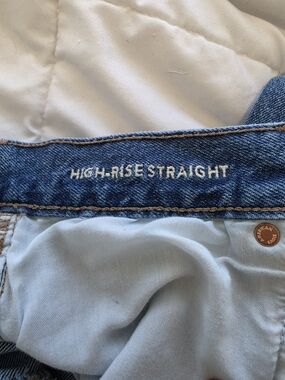 American Eagle Outfitters Denim Jeans - Medium Blue with Tan Stitching